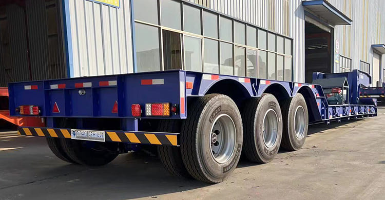 3 Axle RNG Removable Gooseneck Trailer | What is a Removable Gooseneck Trailer?